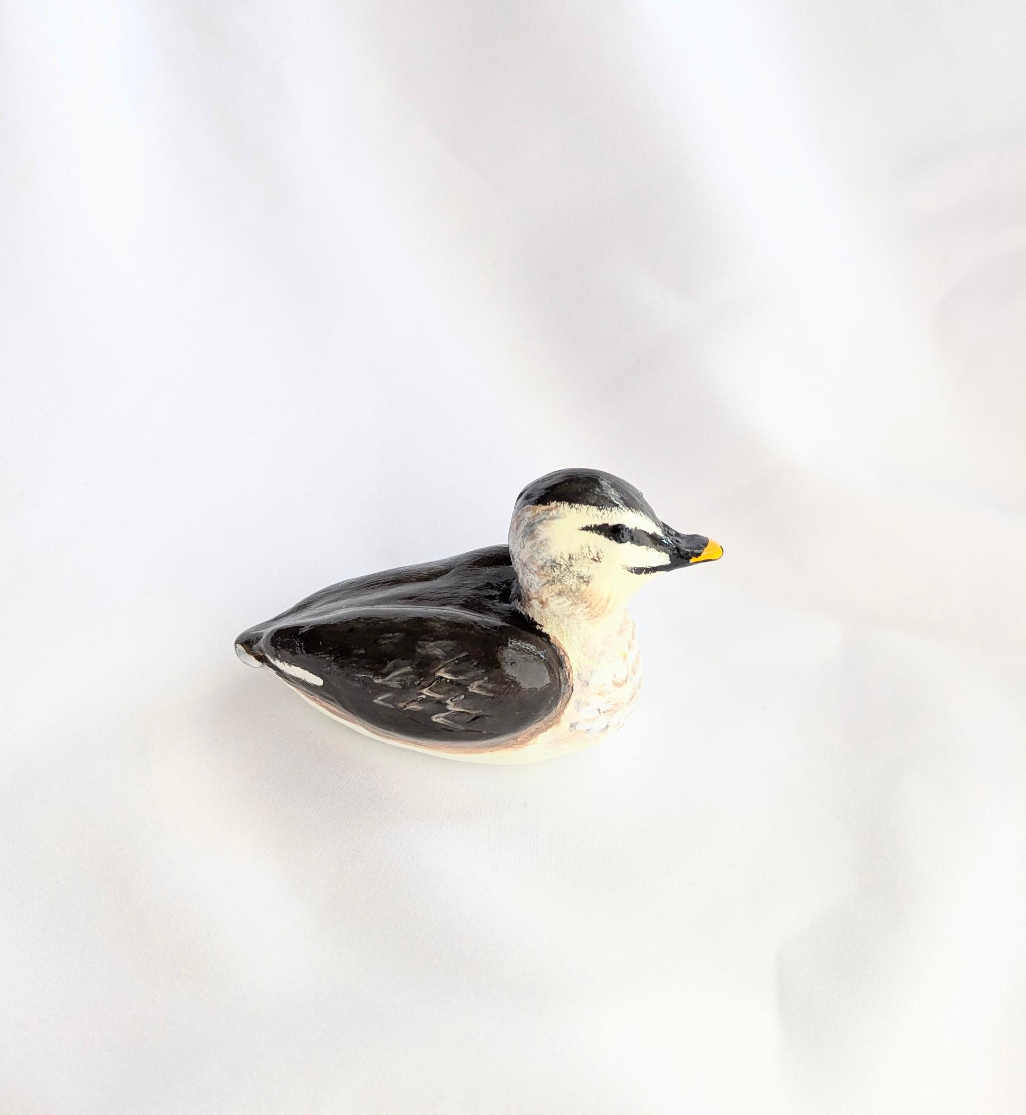 カルガモさんの置物（粘土細工）