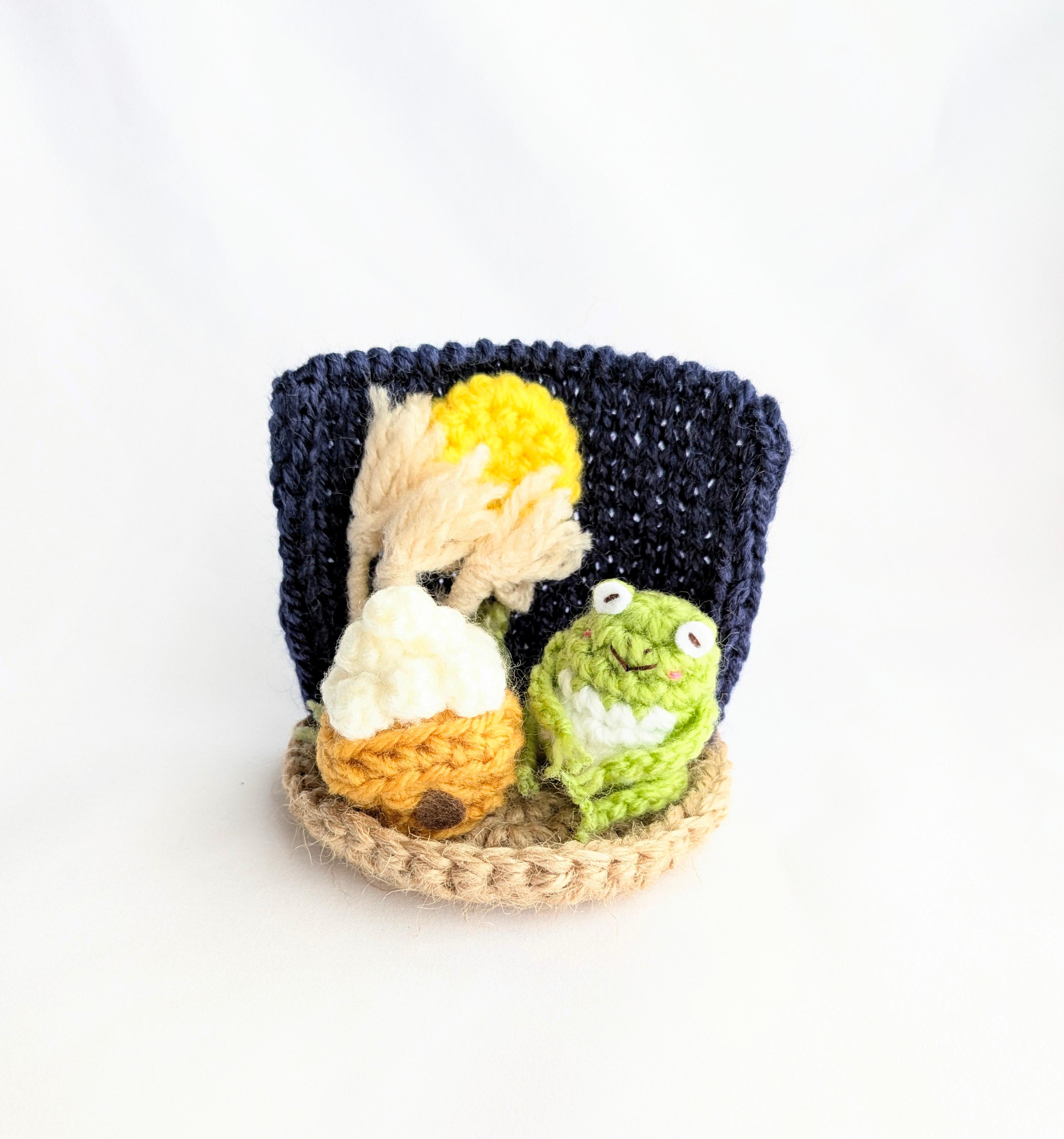 【受注制作】お月見カエルさんの小さな置物1枚目の画像
