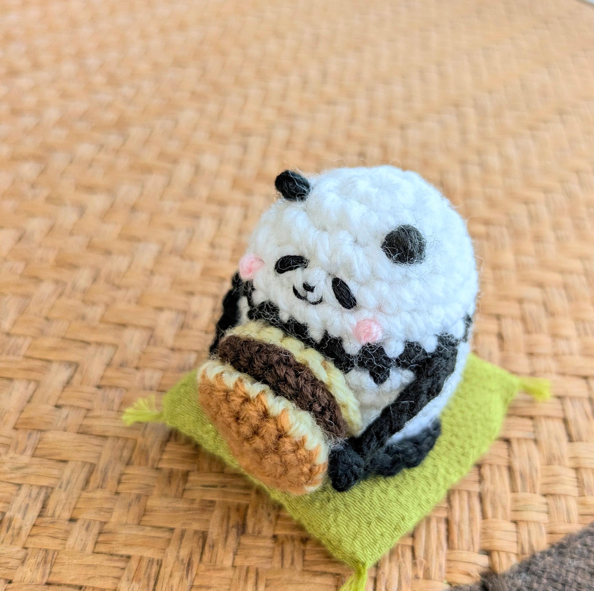 【受注制作】どら焼き大好き♡パンダさんのあみぐるみ1枚目の画像