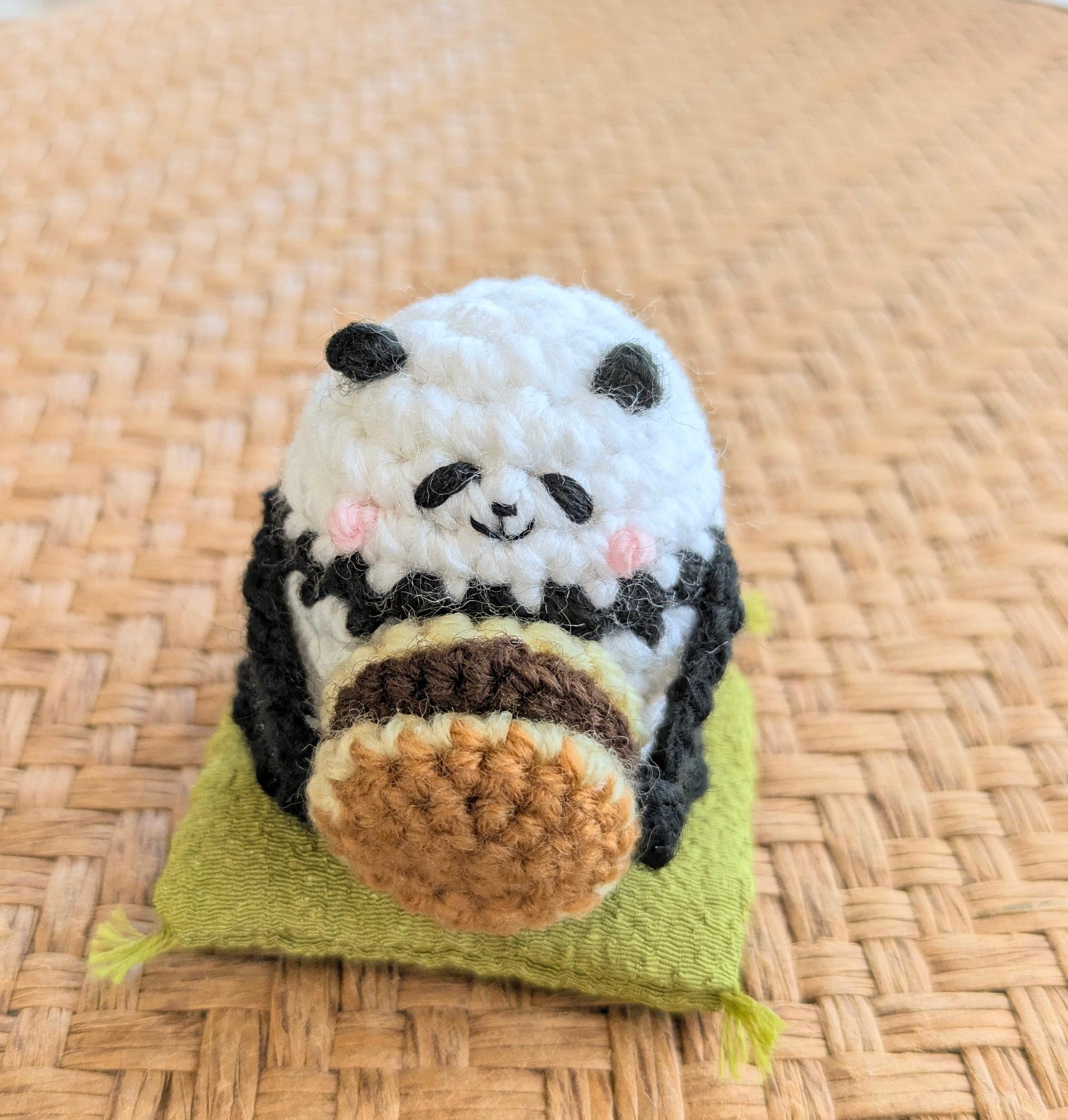 【受注制作】どら焼き大好き♡パンダさんのあみぐるみ | 2枚目