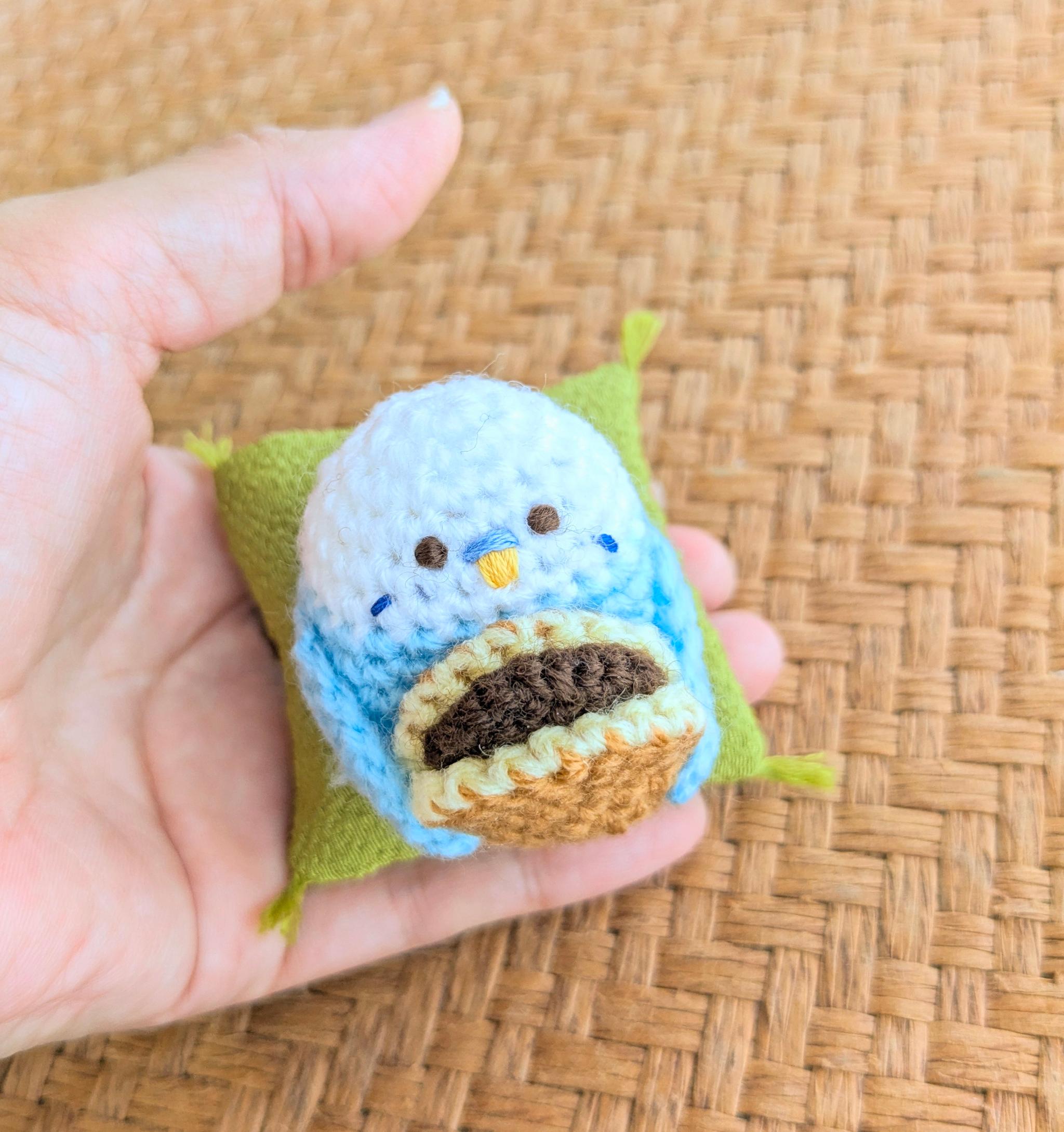 【受注制作】どら焼き大好き♡セキセイインコちゃんのあみぐるみ | 8枚目