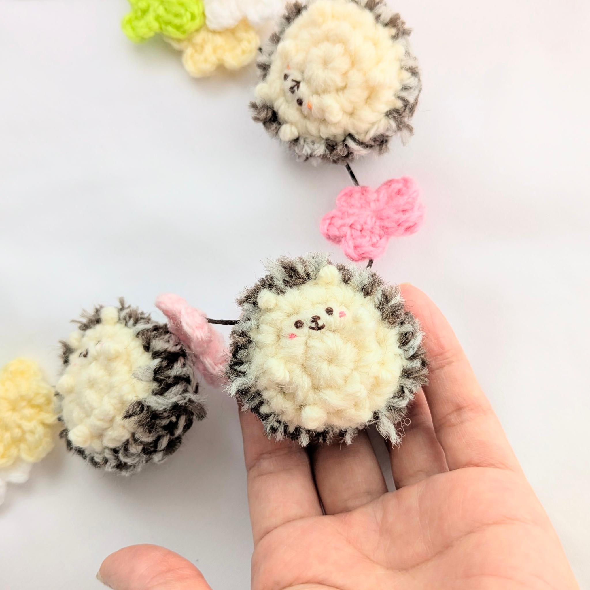 【受注制作】ハリネズミさんとお花のガーランド | 6枚目