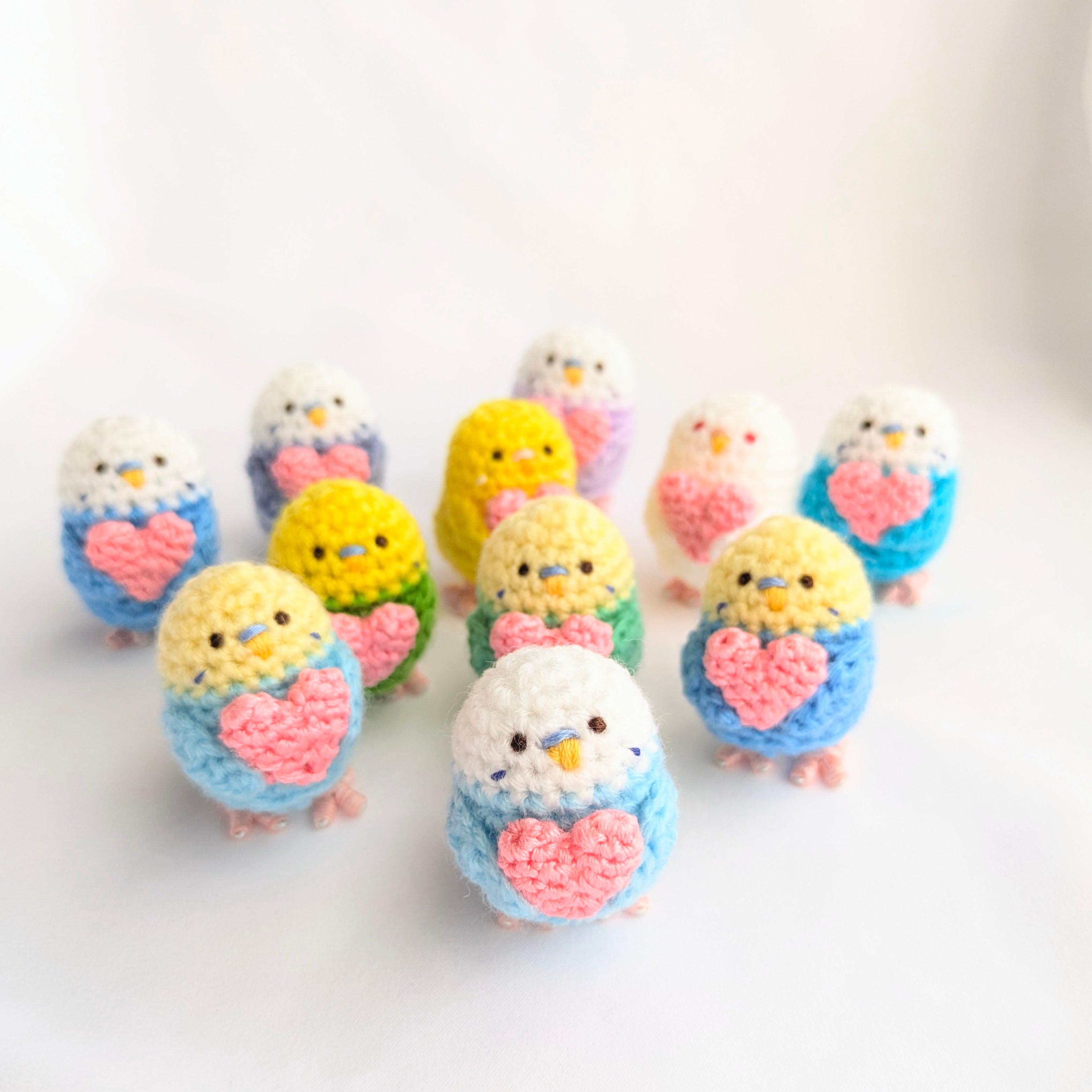 【受注制作】ハート持ち♡小さなセキセイインコのあみぐるみ1枚目の画像