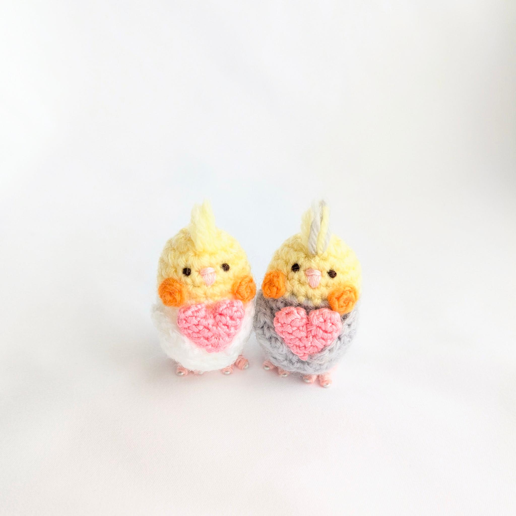 【受注制作】ハート持ち♡小さなオカメインコのあみぐるみ1枚目の画像