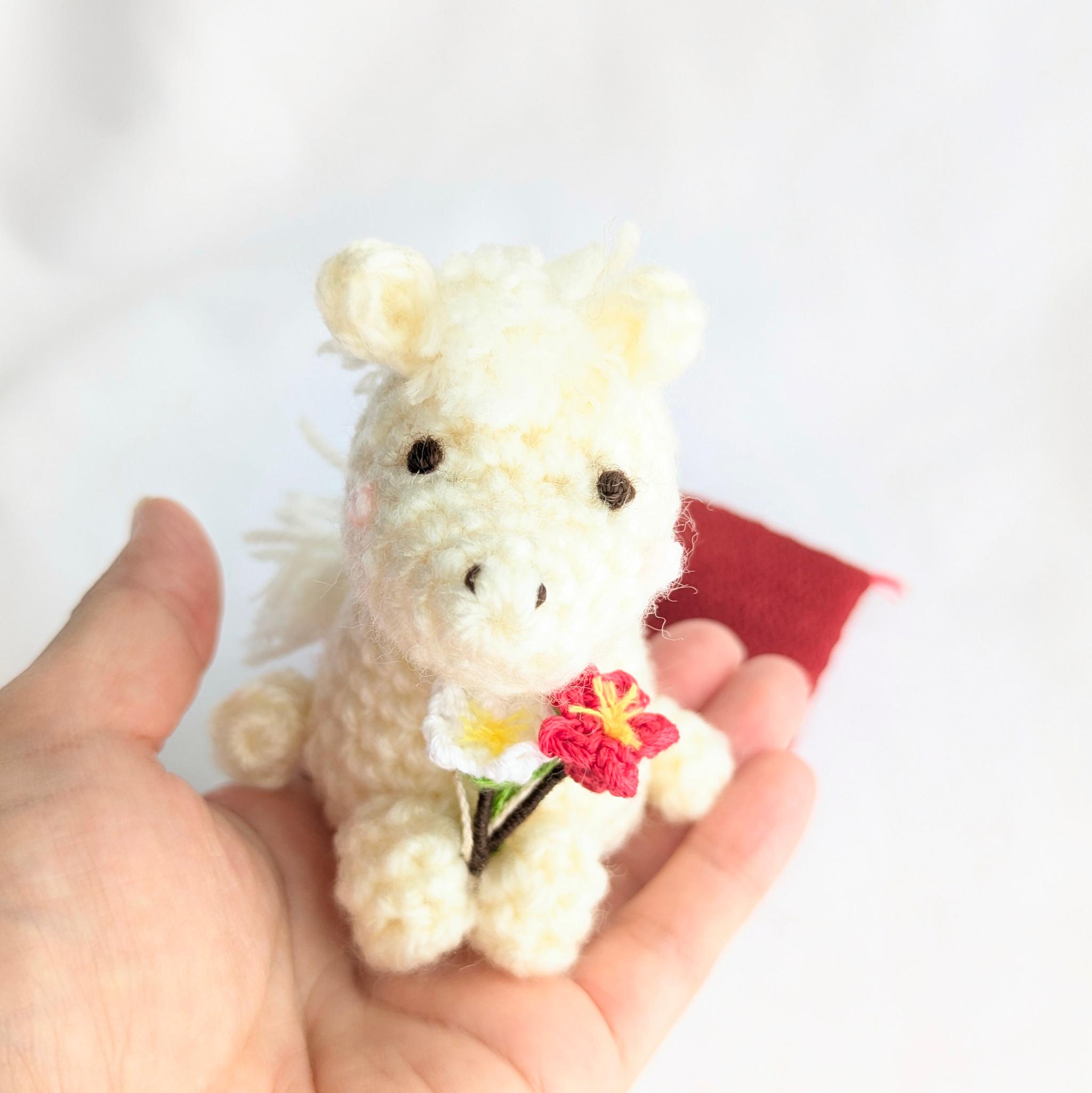 【受注制作】座布団付き干支の置物(白うまさん) | 4枚目