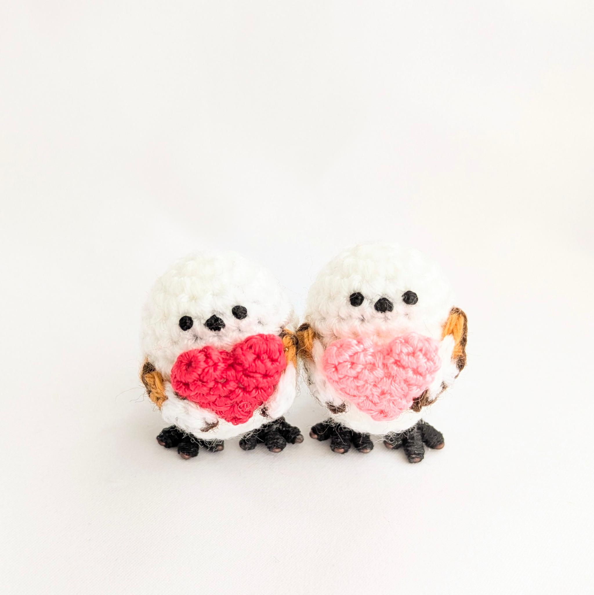 【受注制作】ハート持ち♡小さなシマエナガのあみぐるみ1枚目の画像