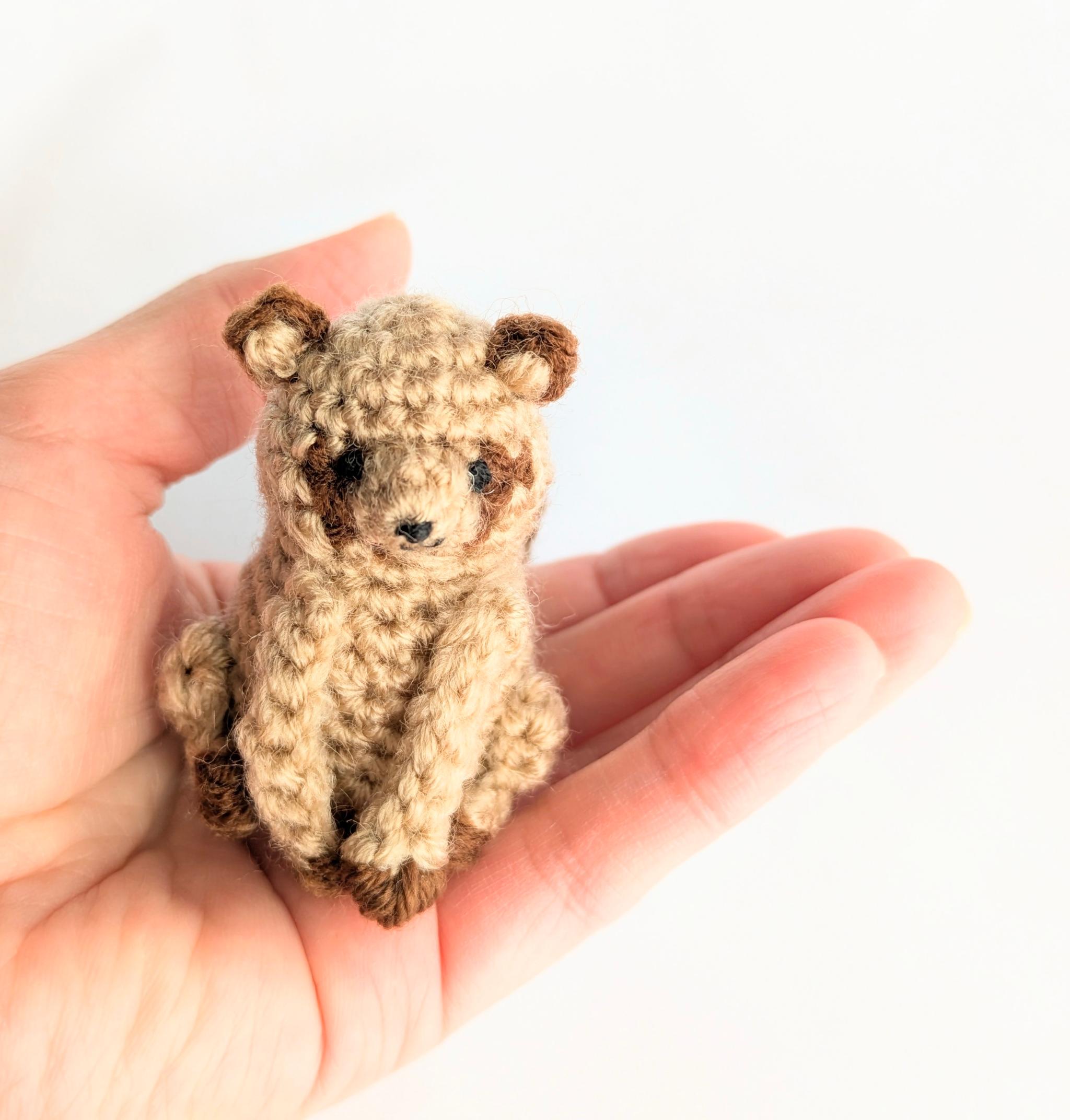 【受注制作】小さなタヌキのあみぐるみ1枚目の画像